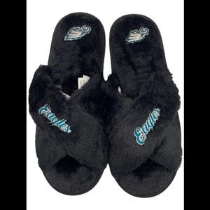 NFL Women's Fur Cross Team Slippers Eagles -